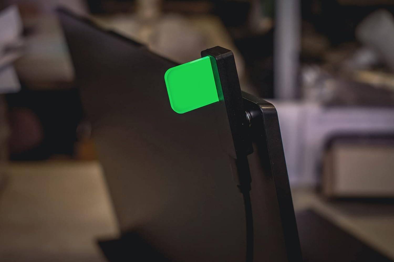 Luxafor Flag Busy Light Scale